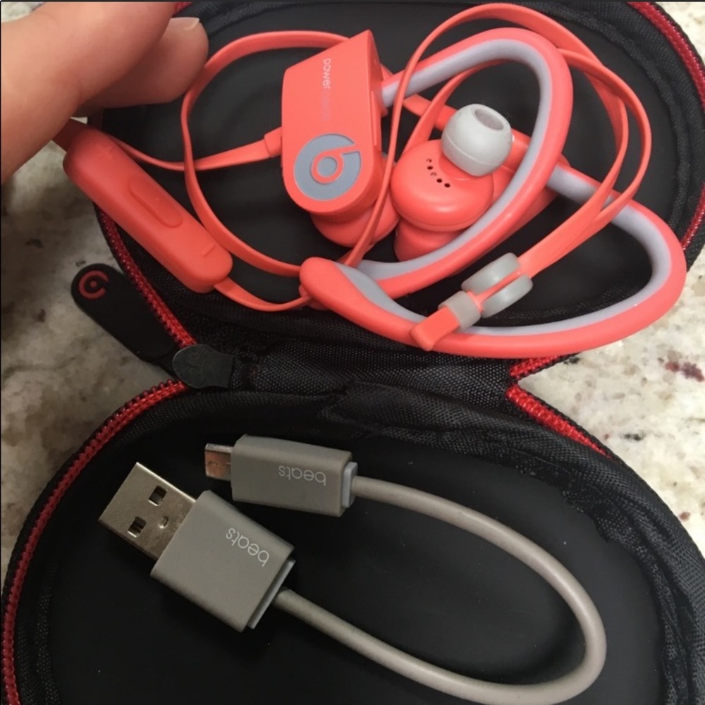 Power‎ Beats Wireless